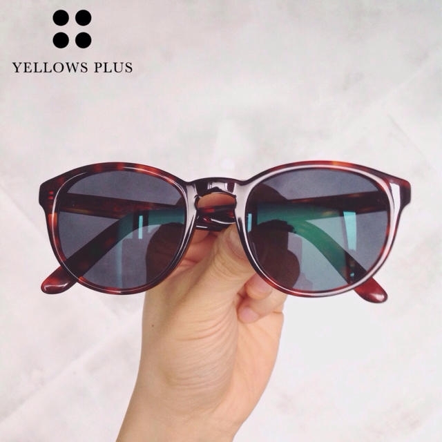 YELLOWS PLUS イエローズプラス  クリアレンズ二枚組。石田ゆり子 レディースのファッション小物(サングラス/メガネ)の商品写真