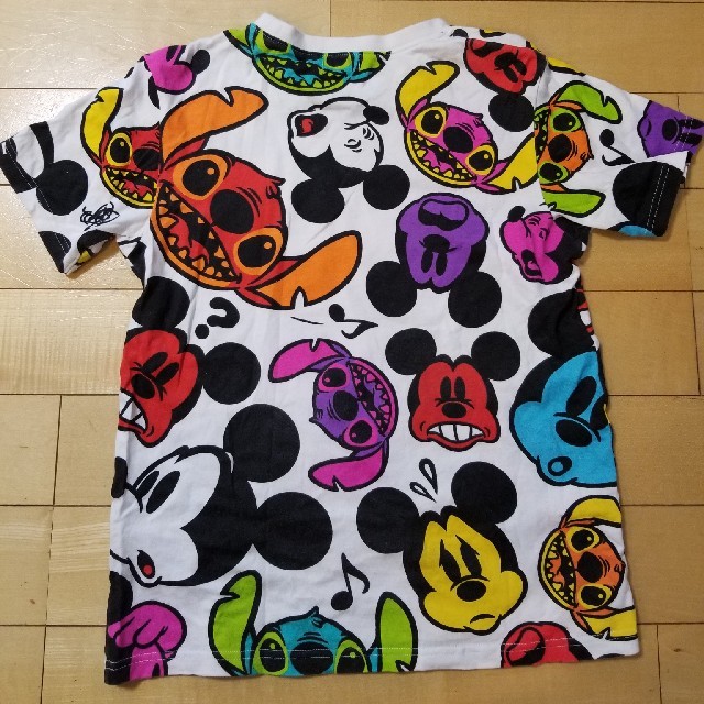 Disney(ディズニー)の【さちこさま専用】　ディズニーランド　Sサイズ　Tシャツ コスメ/美容のキット/セット(その他)の商品写真