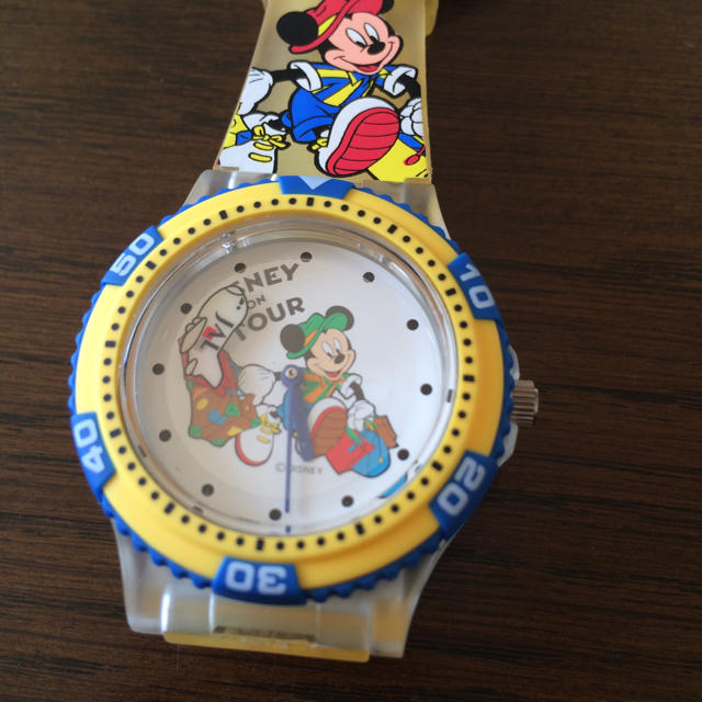 Disney(ディズニー)のディズニーJAL♡ミッキー腕時計イエロー エンタメ/ホビーのコレクション(ノベルティグッズ)の商品写真