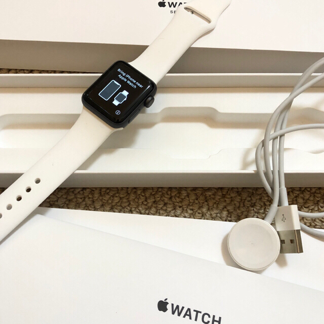 Apple Watch(アップルウォッチ)のApple  Watch series3 ナイキモデル 38mm スマホ/家電/カメラのスマートフォン/携帯電話(その他)の商品写真