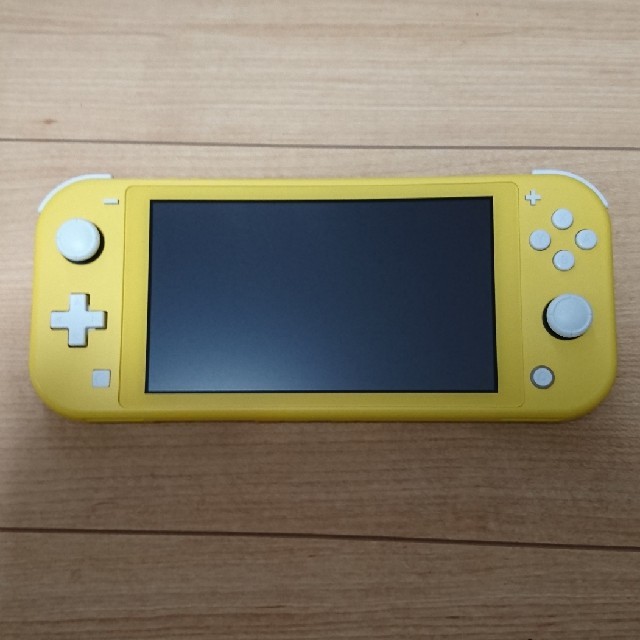 Nintendo Switch(ニンテンドースイッチ)の【動作確認問題なし】Nintendo Switch Lite(スイッチライト) エンタメ/ホビーのゲームソフト/ゲーム機本体(携帯用ゲーム機本体)の商品写真