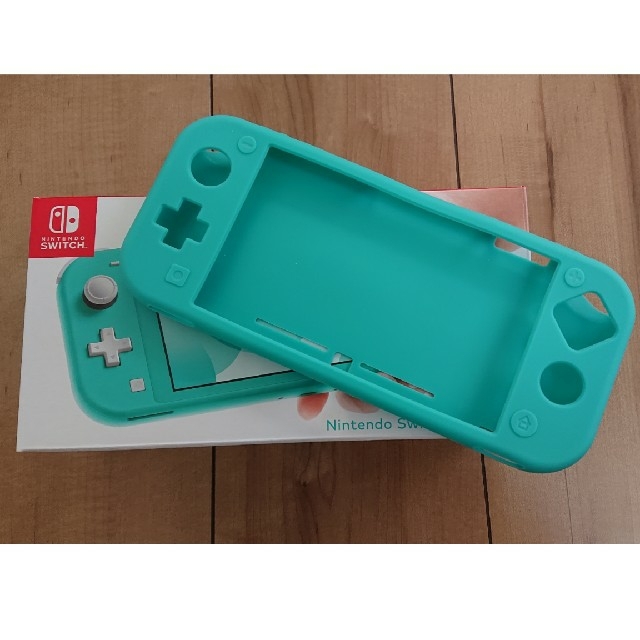 Nintendo Switch(ニンテンドースイッチ)のにしみき様専用☆ Switch Lite ターコイズ(シリコンケース付き) エンタメ/ホビーのゲームソフト/ゲーム機本体(携帯用ゲーム機本体)の商品写真