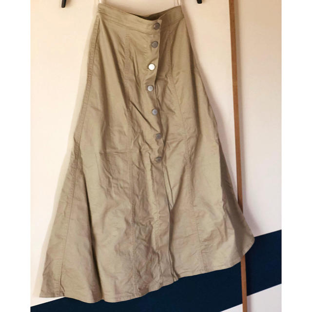 UNIQLO(ユニクロ)のUNIQLO チノフロントボタンスカート レディースのスカート(ひざ丈スカート)の商品写真