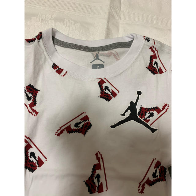 NIKE(ナイキ)のNIKE JORDAN キッズ Tシャツ&ハーフパンツ 120㎝ キッズ/ベビー/マタニティのキッズ服男の子用(90cm~)(Tシャツ/カットソー)の商品写真