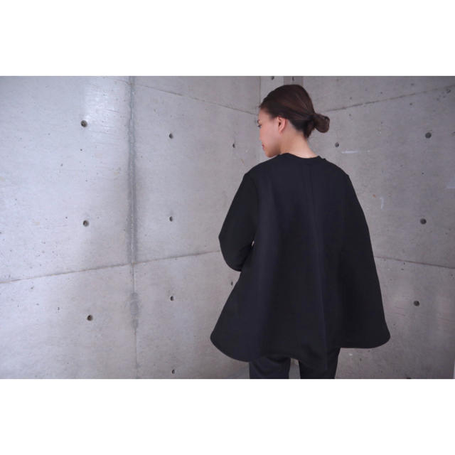 大人気完売eLLa♡long cuffs flare sweat BLACK