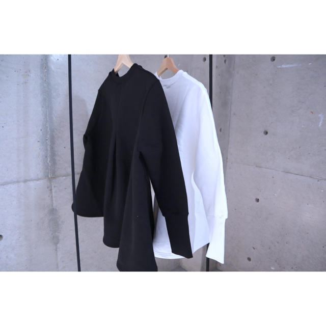 大人気完売eLLa♡long cuffs flare sweat BLACK