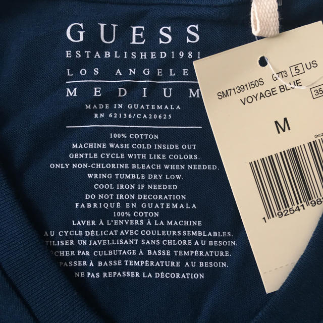 GUESS(ゲス)の新作⭐️先着1名タイムセール‼️ハワイ正規店ＧＵＥＳＳ日本未発売デザインTシャツ レディースのトップス(Tシャツ(半袖/袖なし))の商品写真