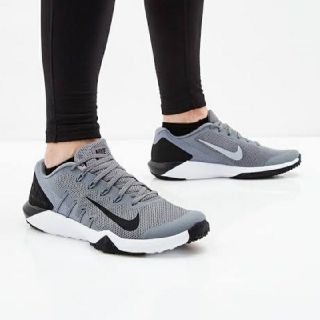 ナイキ(NIKE)の最値定価8800円!新品!ナイキ リタリエーション スニーカー 25.5(スニーカー)