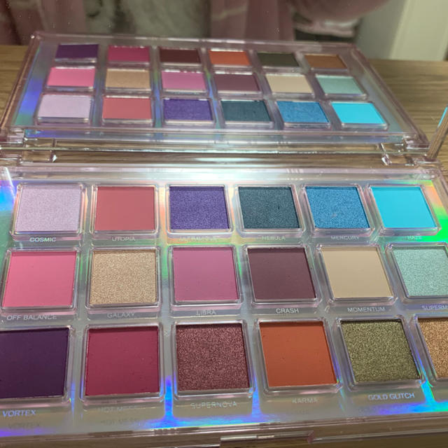 Sephora(セフォラ)のHuda Beauty  Mercury Retrograde コスメ/美容のベースメイク/化粧品(アイシャドウ)の商品写真