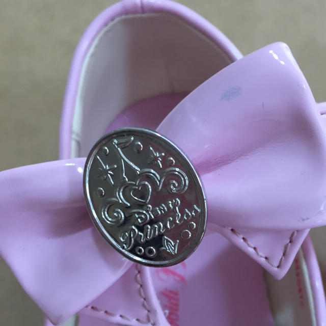 Disney(ディズニー)のビビディバビディブティック プリンセスシューズ キッズ/ベビー/マタニティのキッズ靴/シューズ(15cm~)(フォーマルシューズ)の商品写真