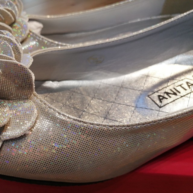 ANITA ARENBERG(アニタアレンバーグ)のアニタアレンバーグ　25cm　ラメ　パンプス レディースの靴/シューズ(ハイヒール/パンプス)の商品写真