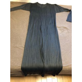 プリーツプリーズイッセイミヤケ(PLEATS PLEASE ISSEY MIYAKE)のpleats please 黒のコート＆パンツ(ロングコート)