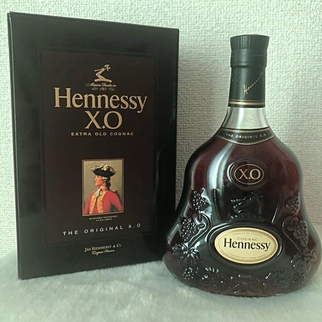 ヘネシー X.O EXTRA OLD COGNAC 黒キャップ箱付き