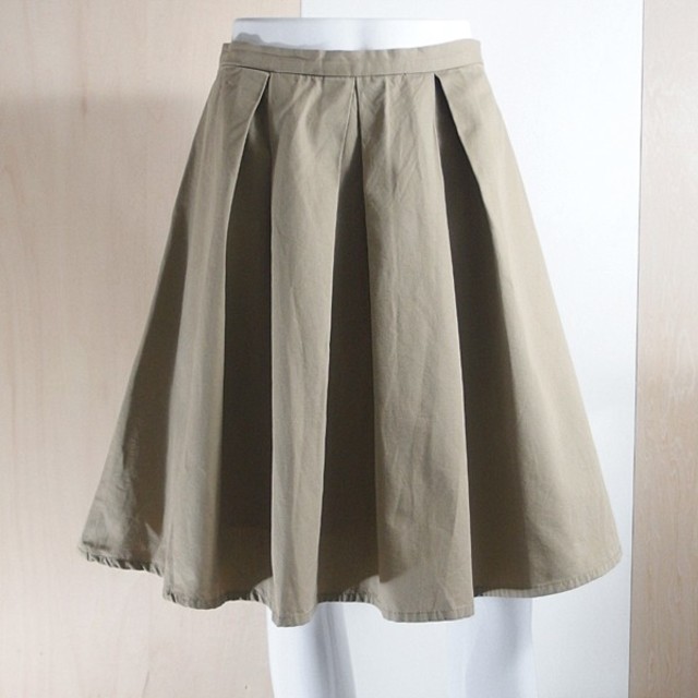 Ungrid(アングリッド)の春物　⚫Ungrid⚫　アングリッド　ミディ丈スカート　M　♪ベージュ　匿名配送 レディースのスカート(ひざ丈スカート)の商品写真