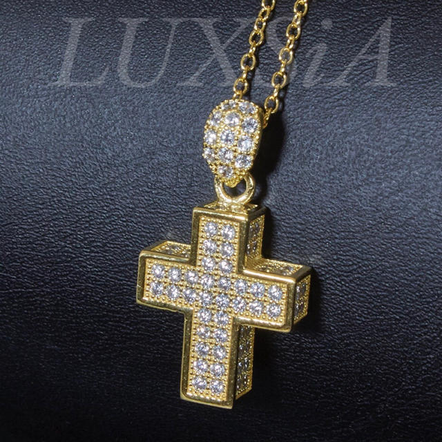 特価！22k GOLD plating ジルコニア　クロスネックレス　十字架