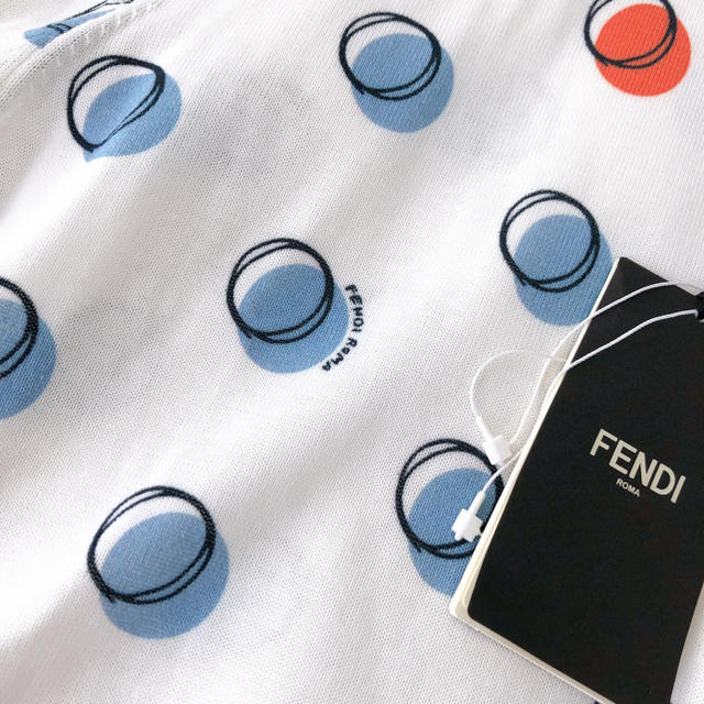 FENDI(フェンディ)のびび様 御予約品  ★FENDI  新品タグ付★ ドット柄トップス レディースのトップス(カットソー(半袖/袖なし))の商品写真