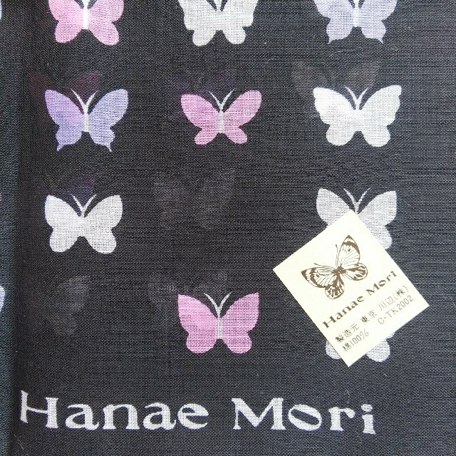 HANAE MORI(ハナエモリ)のHanae Mori
蝶柄ハンカチ レディースのファッション小物(ハンカチ)の商品写真