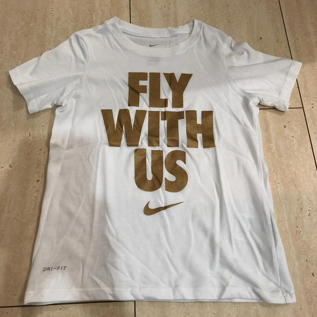 NIKE(ナイキ)のナイキ　Tシャツ　ジュニア　XS 130〜140 キッズ/ベビー/マタニティのキッズ服男の子用(90cm~)(Tシャツ/カットソー)の商品写真