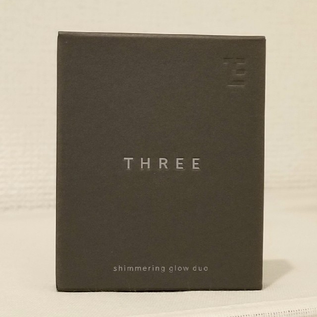 THREE(スリー)のTHREE スリー シマリング グロー デュオ 01 コスメ/美容のベースメイク/化粧品(フェイスカラー)の商品写真