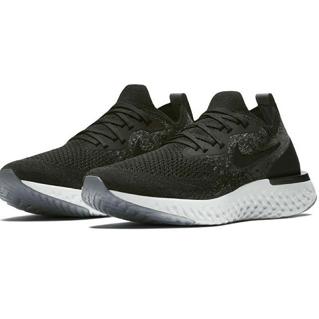 NIKE(ナイキ)の最値定価16500円!新品!ナイキ エピック リアクト スニーカー 23.5 レディースの靴/シューズ(スニーカー)の商品写真