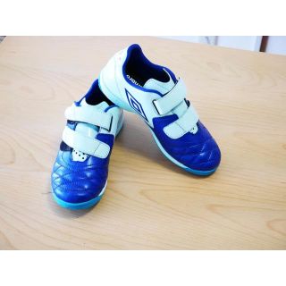 アンブロ(UMBRO)のサッカーシューズ　ブルー21cm(シューズ)