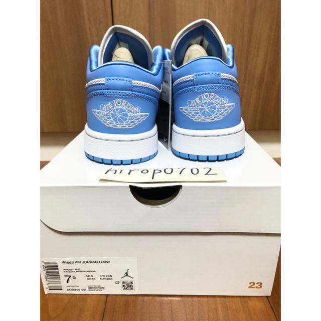 NIKE(ナイキ)のナイキ ウィメンズ エアジョーダン1 LOW UNC 24.5cm レディースの靴/シューズ(スニーカー)の商品写真