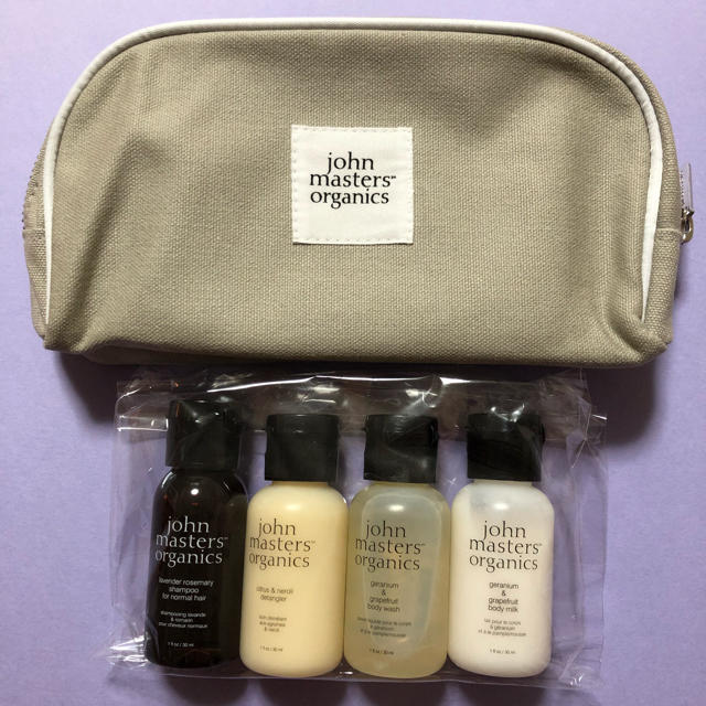 John Masters Organics(ジョンマスターオーガニック)の新品・未使用 John Masters Organicsポーチ付きトラベルセット コスメ/美容のキット/セット(サンプル/トライアルキット)の商品写真