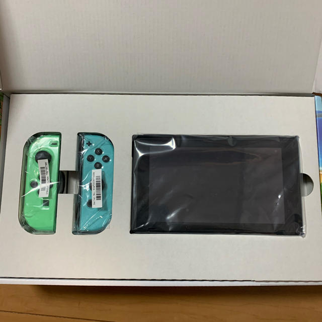 Nintendo Switch(ニンテンドースイッチ)のNintendo Switch あつまれ どうぶつの森セット 同梱版 エンタメ/ホビーのゲームソフト/ゲーム機本体(家庭用ゲーム機本体)の商品写真