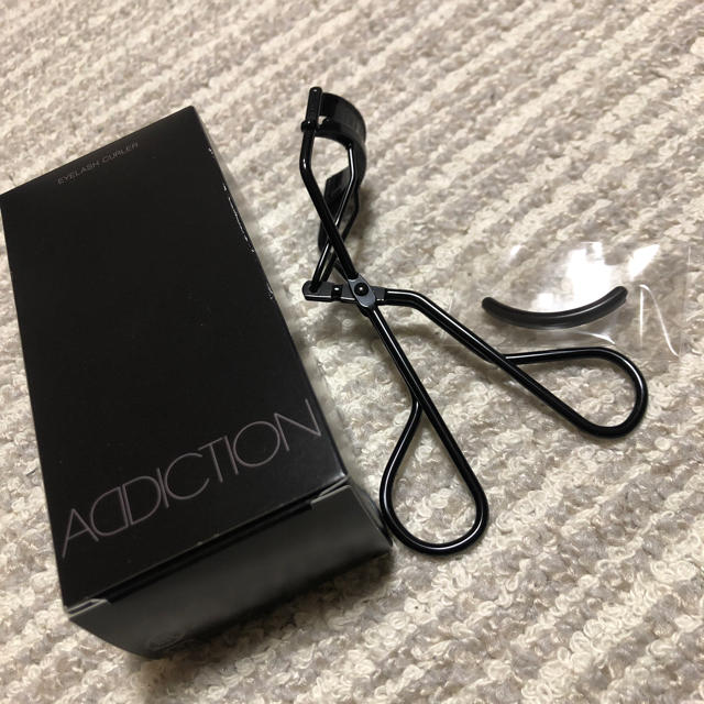 ADDICTION(アディクション)のADDICTION アディクション　カーラー新品 コスメ/美容のコスメ/美容 その他(その他)の商品写真