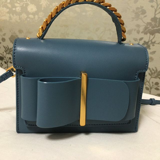 Charles and Keith(チャールズアンドキース)のチャールズアンドキース　ボウディールショルダーバッグ レディースのバッグ(ショルダーバッグ)の商品写真