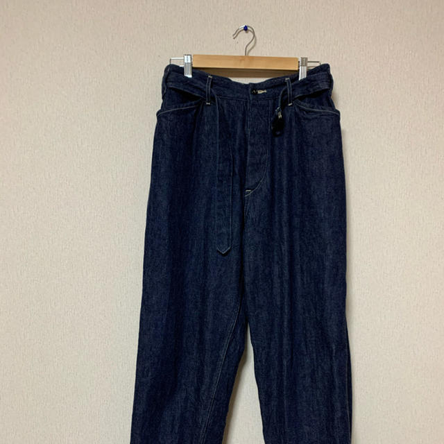 COMOLI(コモリ)のbino様専用　サイズ1 comoli デニムベルテッドパンツ メンズのパンツ(デニム/ジーンズ)の商品写真