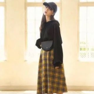 グレイル(GRL)の〖 最終値下げ❗〗乃木坂46 齋藤飛鳥 無地×チェックリバーシブルフレアスカート(ひざ丈スカート)