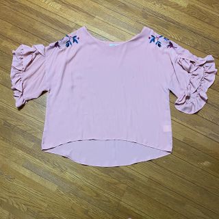 ピンク　トップス Tシャツ(カットソー(半袖/袖なし))