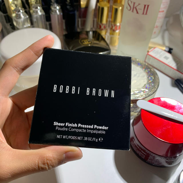 BOBBI BROWN(ボビイブラウン)のシアーフィニッシュプレストパウダー BOBBI BROWN コスメ/美容のベースメイク/化粧品(フェイスパウダー)の商品写真