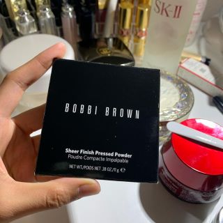 ボビイブラウン(BOBBI BROWN)のシアーフィニッシュプレストパウダー BOBBI BROWN(フェイスパウダー)