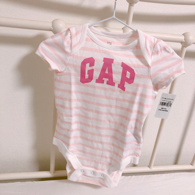 babyGAP(ベビーギャップ)の新品未使用 baby gap ロゴボーダーボディシャツ 60 ロンパース キッズ/ベビー/マタニティのベビー服(~85cm)(ロンパース)の商品写真
