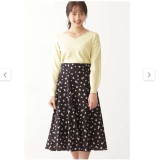 ジルバイジルスチュアート(JILL by JILLSTUART)の今期ジルバイ花柄スカート(ひざ丈スカート)