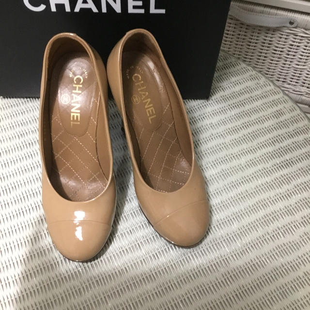 CHANEL(シャネル)のシャネル　ベージュパンプス　♡namy 312 様御専用です♡ レディースの靴/シューズ(ハイヒール/パンプス)の商品写真