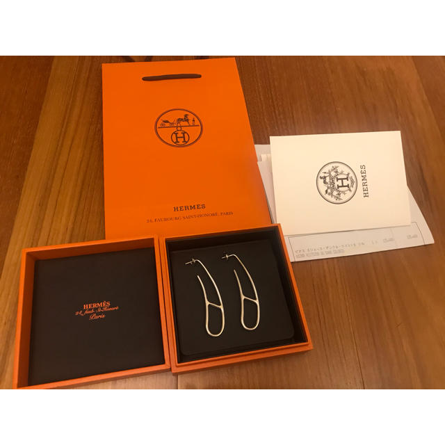 Hermes(エルメス)のあるる専用　シェーヌ・ダンクル・ツイストピアス シルバー レディースのアクセサリー(ピアス)の商品写真