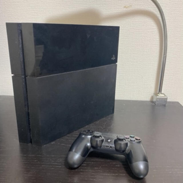 PlayStation4(プレイステーション4)のPS4 本体 中古 エンタメ/ホビーのゲームソフト/ゲーム機本体(家庭用ゲーム機本体)の商品写真