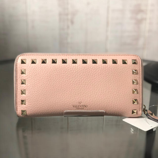 Valentino  garavani ロックスタッズ  長財布