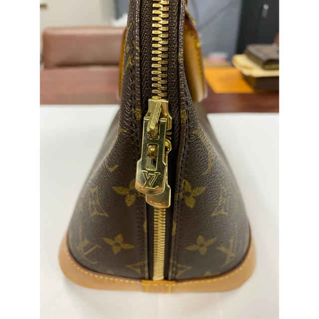 LOUIS VUITTON(ルイヴィトン)のルイヴィトン アルマ モノグラム レディースのバッグ(ハンドバッグ)の商品写真