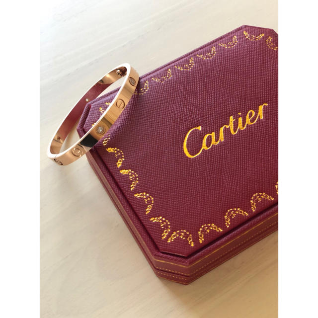 Cartier レディースのアクセサリー(ブレスレット/バングル)の商品写真