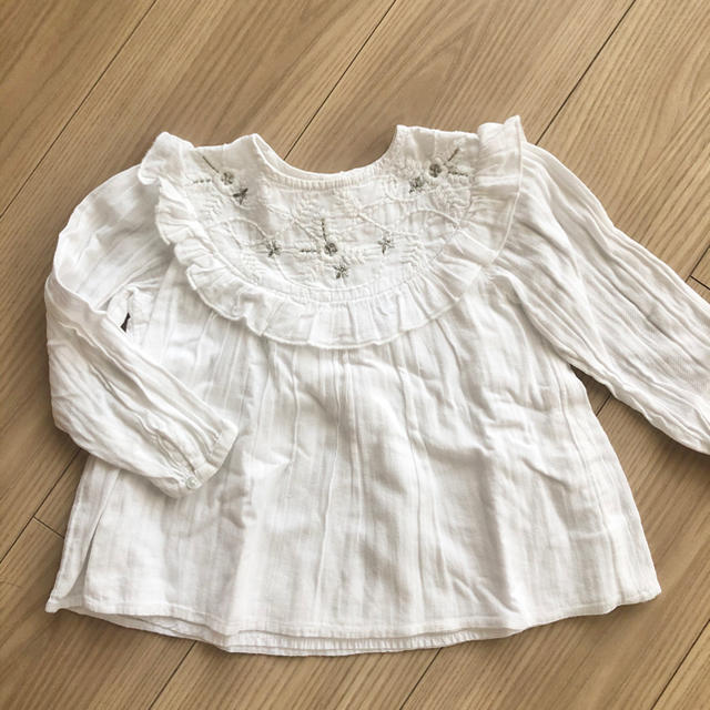 ZARA(ザラ)のzarababy 刺繍　ブラウス　98cm キッズ/ベビー/マタニティのキッズ服女の子用(90cm~)(ブラウス)の商品写真