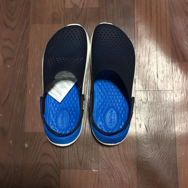 crocs(クロックス)の40%オフ 29cm クロックス ライトライド グラフィック クロッグ サンダル メンズの靴/シューズ(サンダル)の商品写真