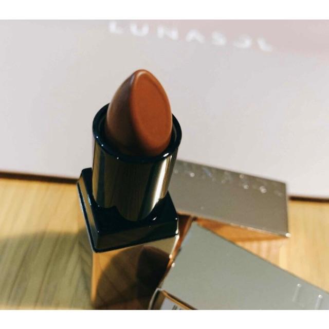 LUNASOL(ルナソル)のシームレスマットリップス コスメ/美容のベースメイク/化粧品(口紅)の商品写真