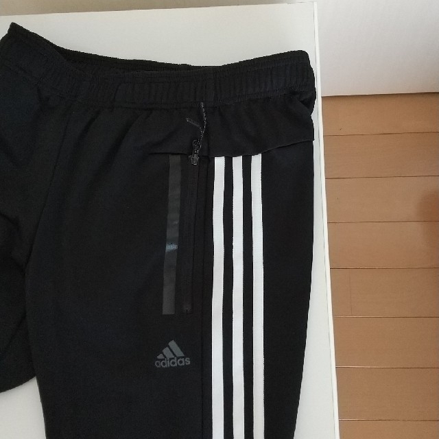 adidas(アディダス)のチェリー様専用 アディダス レディースパンツ レディースのパンツ(クロップドパンツ)の商品写真