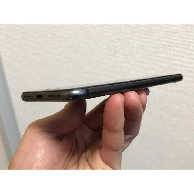 Apple(アップル)のiPhone 8 Space Gray 64 GB docomo ジャンク スマホ/家電/カメラのスマートフォン/携帯電話(スマートフォン本体)の商品写真