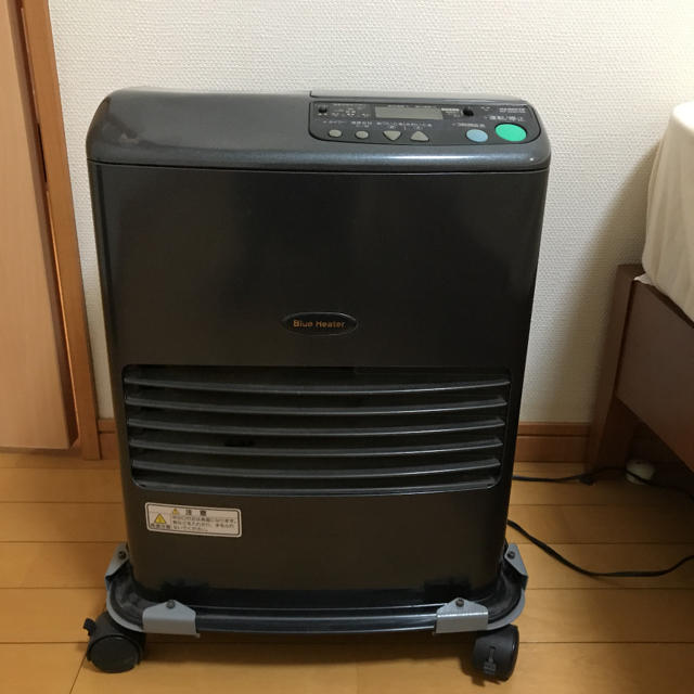 ぶんた様専用　　ダイニチ　灯油ストーブ スマホ/家電/カメラの冷暖房/空調(ストーブ)の商品写真