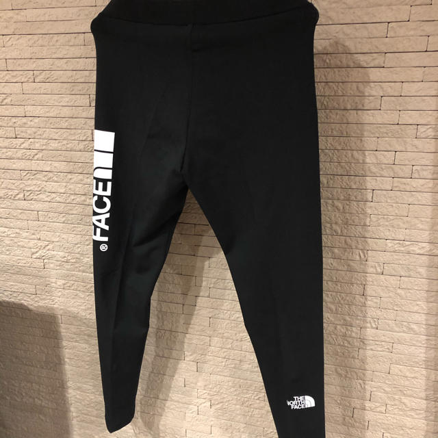 THE NORTH FACE(ザノースフェイス)の新品　タグ付き　ノースフェイス タイツ　レギンス　ブラック メンズのレッグウェア(レギンス/スパッツ)の商品写真